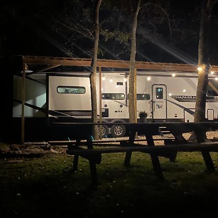 Cozy Rv Experience W/Pool+Spa Near Lake Conroe Willis Eksteriør bilde