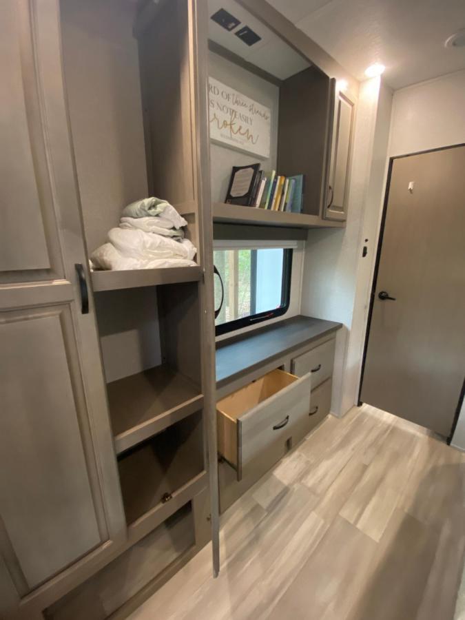 Cozy Rv Experience W/Pool+Spa Near Lake Conroe Willis Eksteriør bilde
