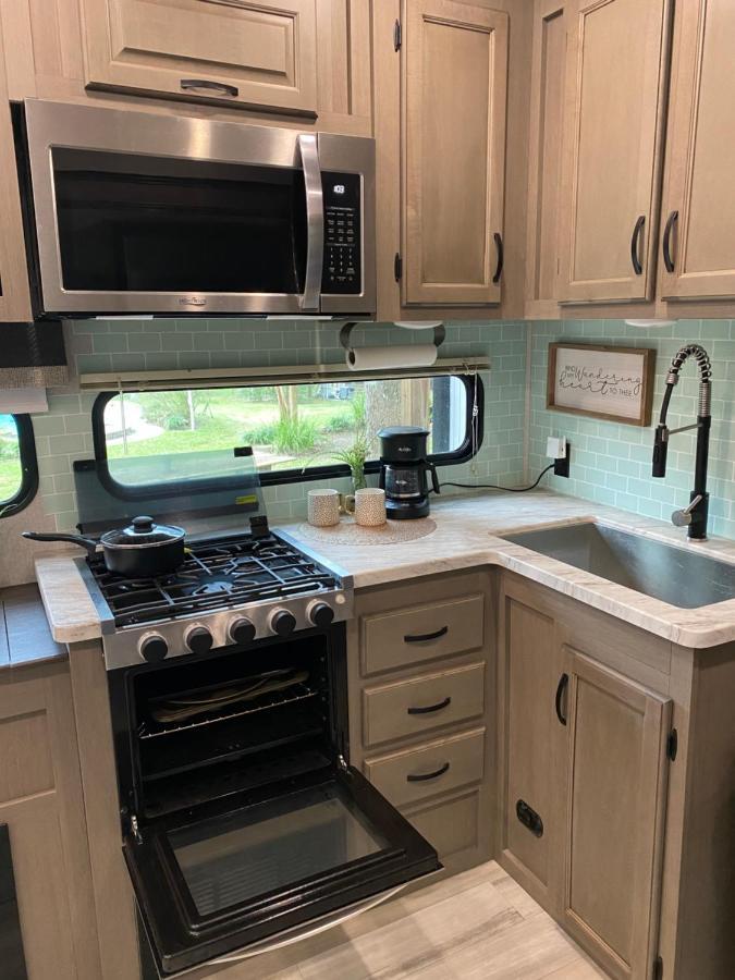 Cozy Rv Experience W/Pool+Spa Near Lake Conroe Willis Eksteriør bilde