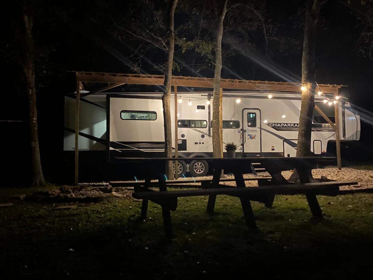 Cozy Rv Experience W/Pool+Spa Near Lake Conroe Willis Eksteriør bilde